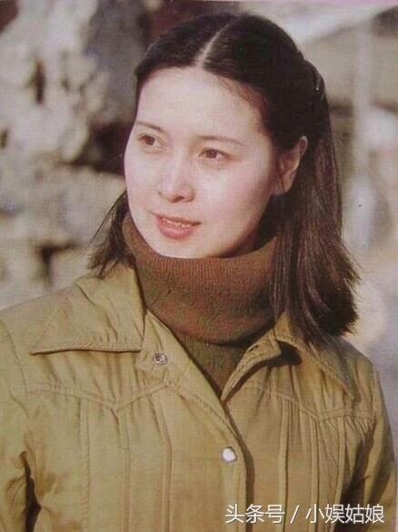 星空体育APP网站:诺基亚N9设计师:滑动之美源自设计(图1) 星空体育APP