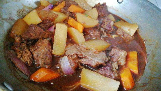 星空体育APP-
好吃的牛肉只要加这两种提味料炖煮牛肉酱香浓郁牛肉味十足不油腻(图31)