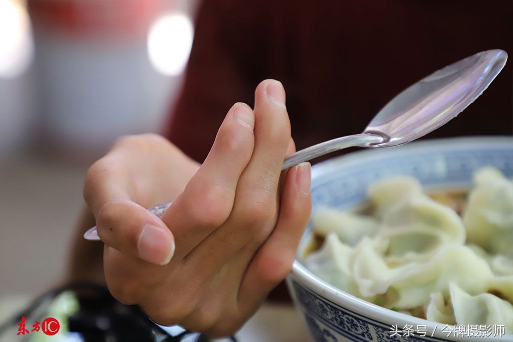 比利时建筑师用100层钢板建造透明教堂“星空体育app下载”(图1) 星空体育APP网站